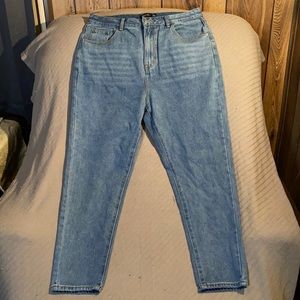 NWT Nasty gal light wash women’s mom jeans US 12